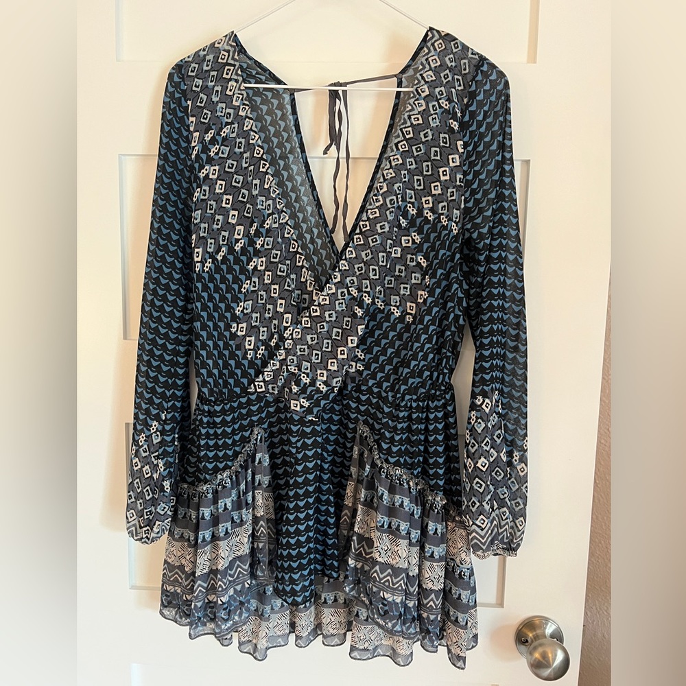 Like new, free people chiffon tunic, size XS but is slightly oversized